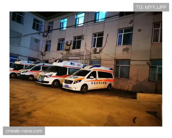 加的斯后卫法利在争顶中头部受伤，比赛暂停并由救护车送入医院