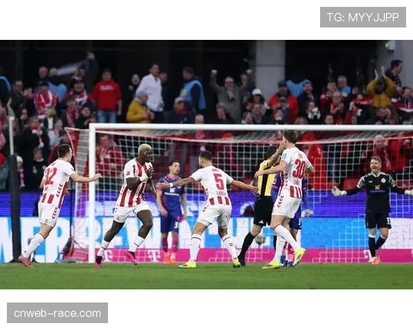 评论:RB莱比锡后防连续失误丢分,争四前景蒙上阴影